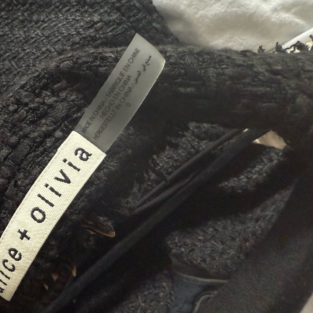 Alice + Olivia Black Halter Blouse with Notched Collar MERI HALTER VEST😍 - Picture 13 of 15